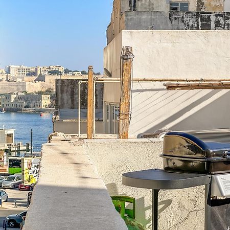 Seaview Sliema 30 Seconds To High Street & Ferry, 2X Double En-Suite Bedrooms, Modern Whole Traditional Townhouse, Kitchen, Living Area, & Roof Terrace Exterior foto